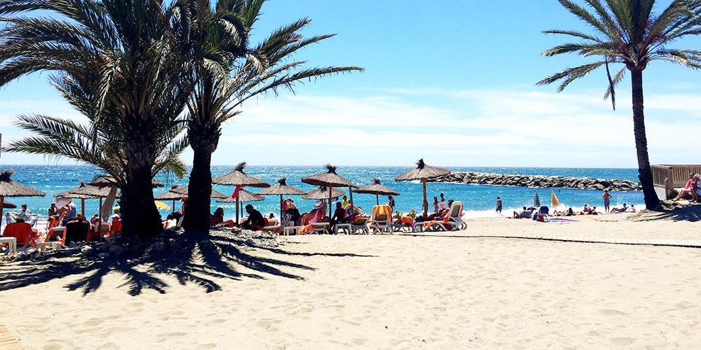 puerto banus beach